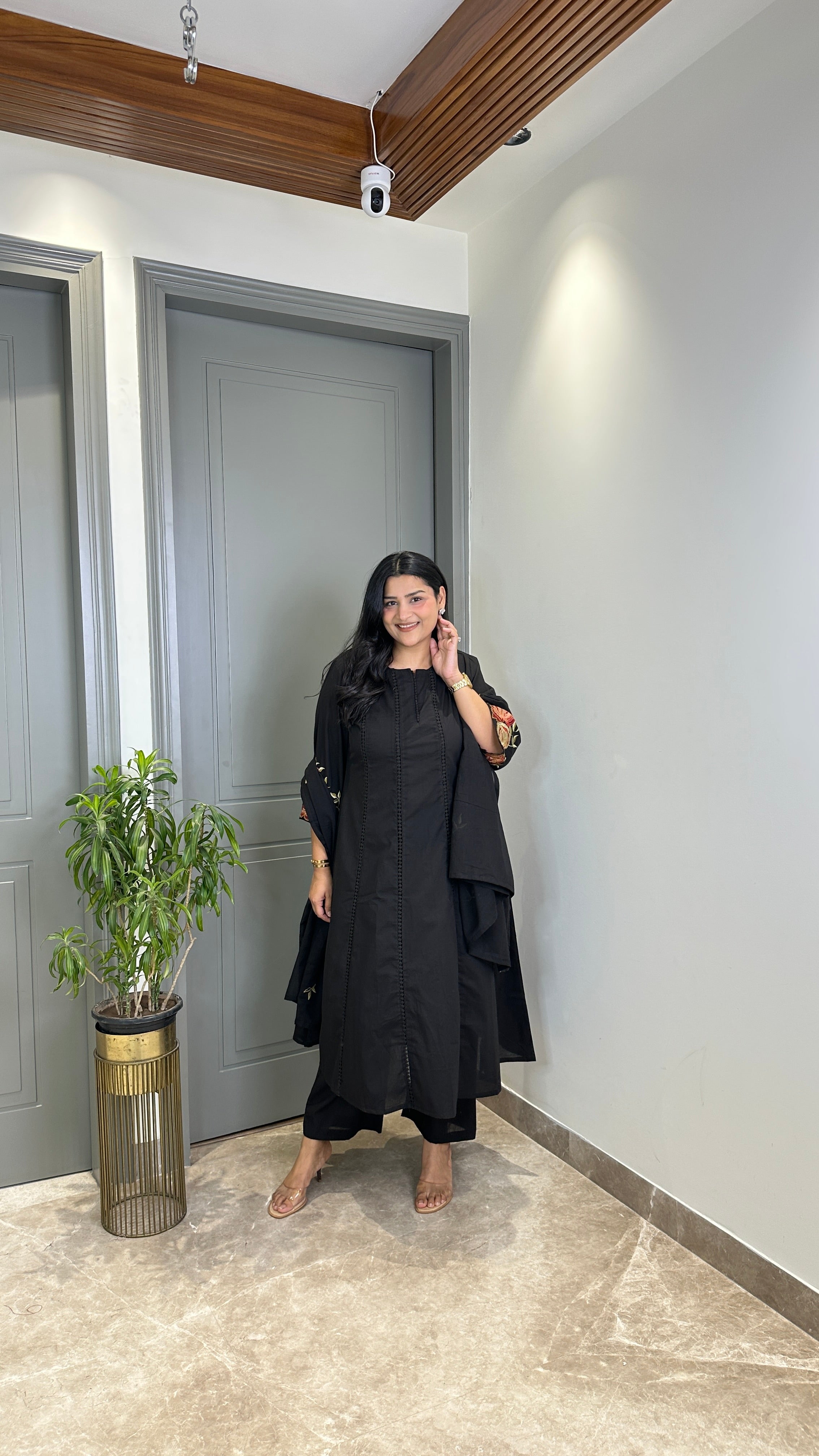 Black Diva Threadwork Suit Set shrisa.in