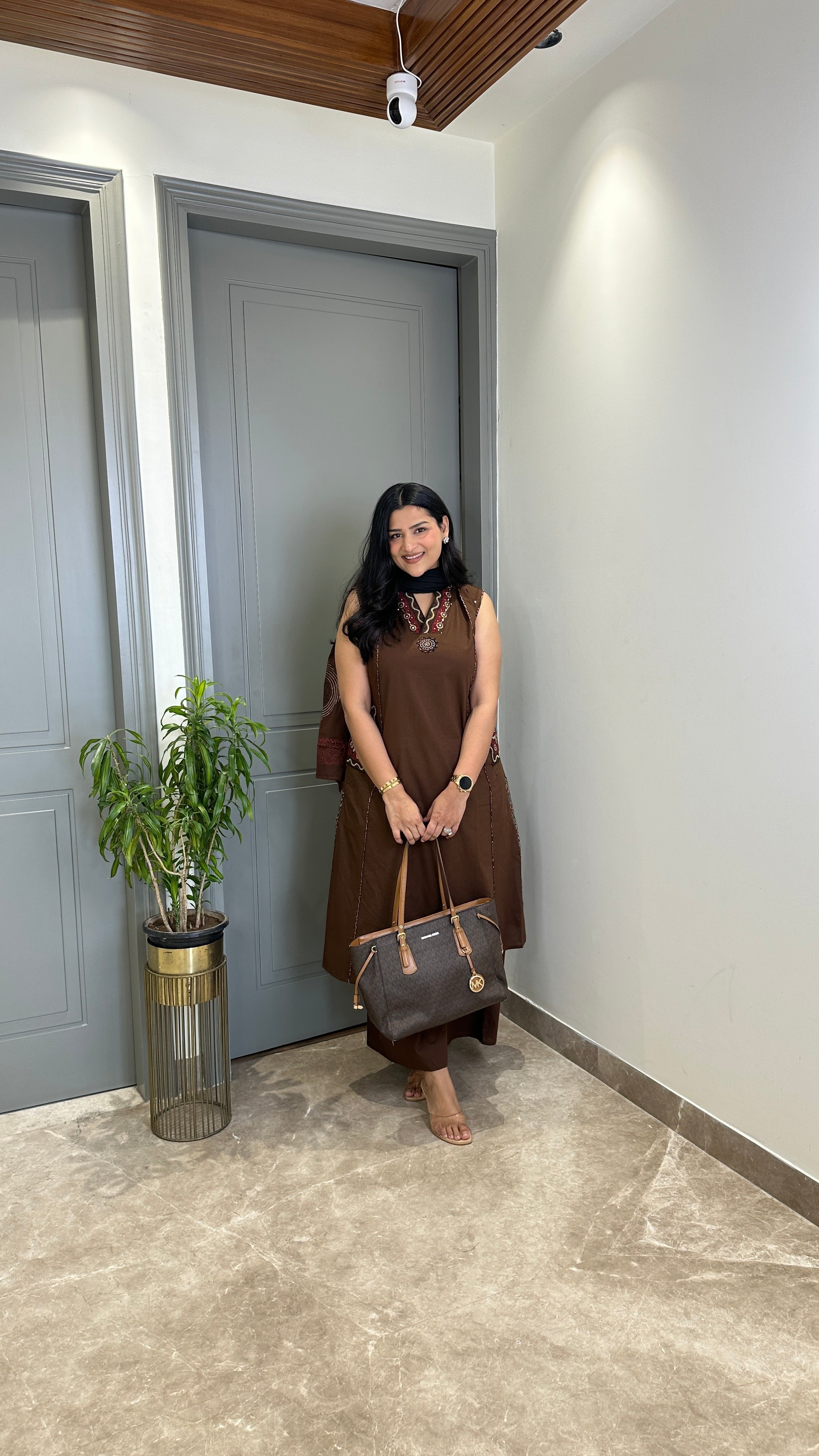 Tara Brown Cutsleeve Suit Set shrisa.in