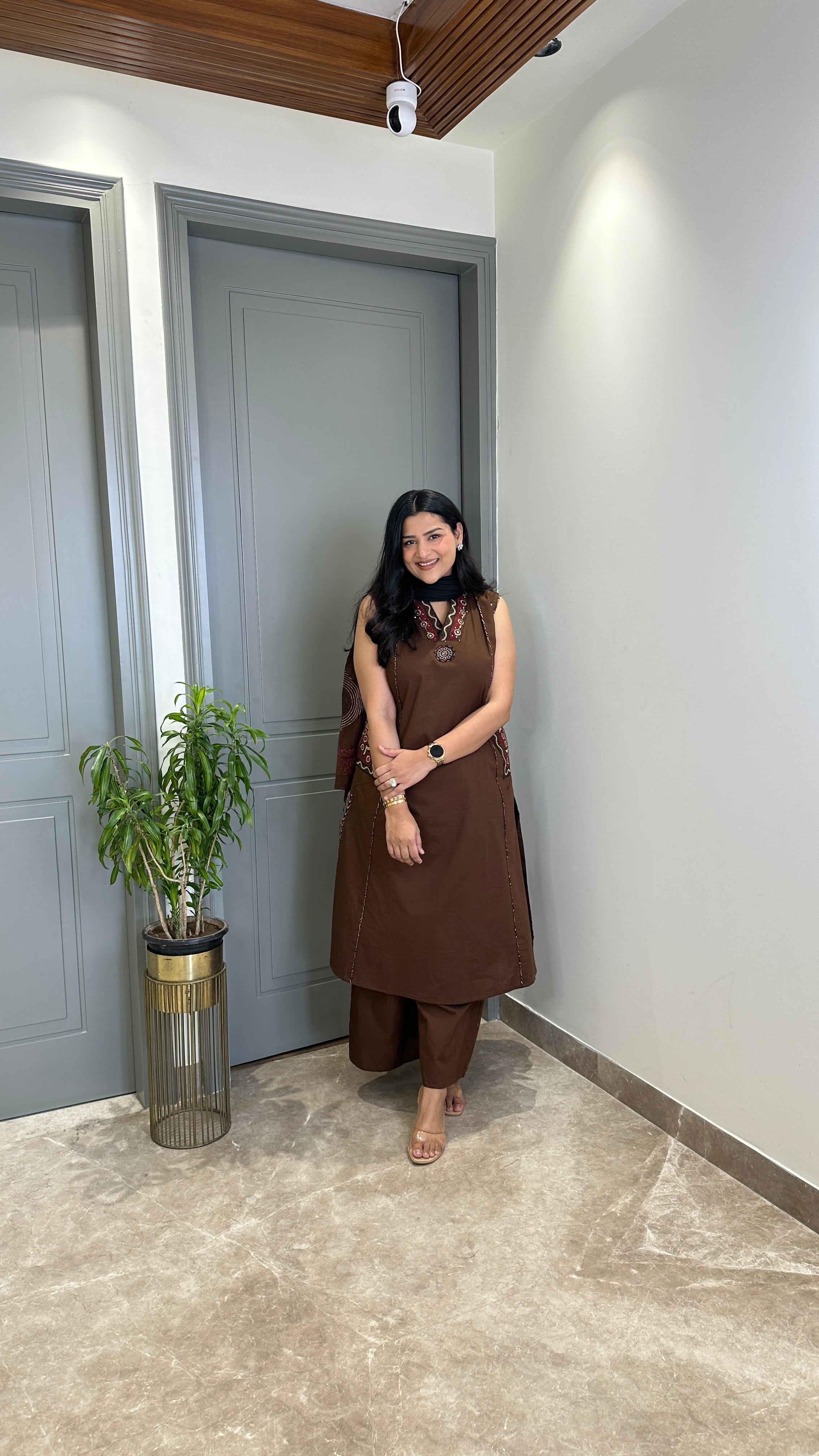 Tara Brown Cutsleeve Suit Set shrisa.in