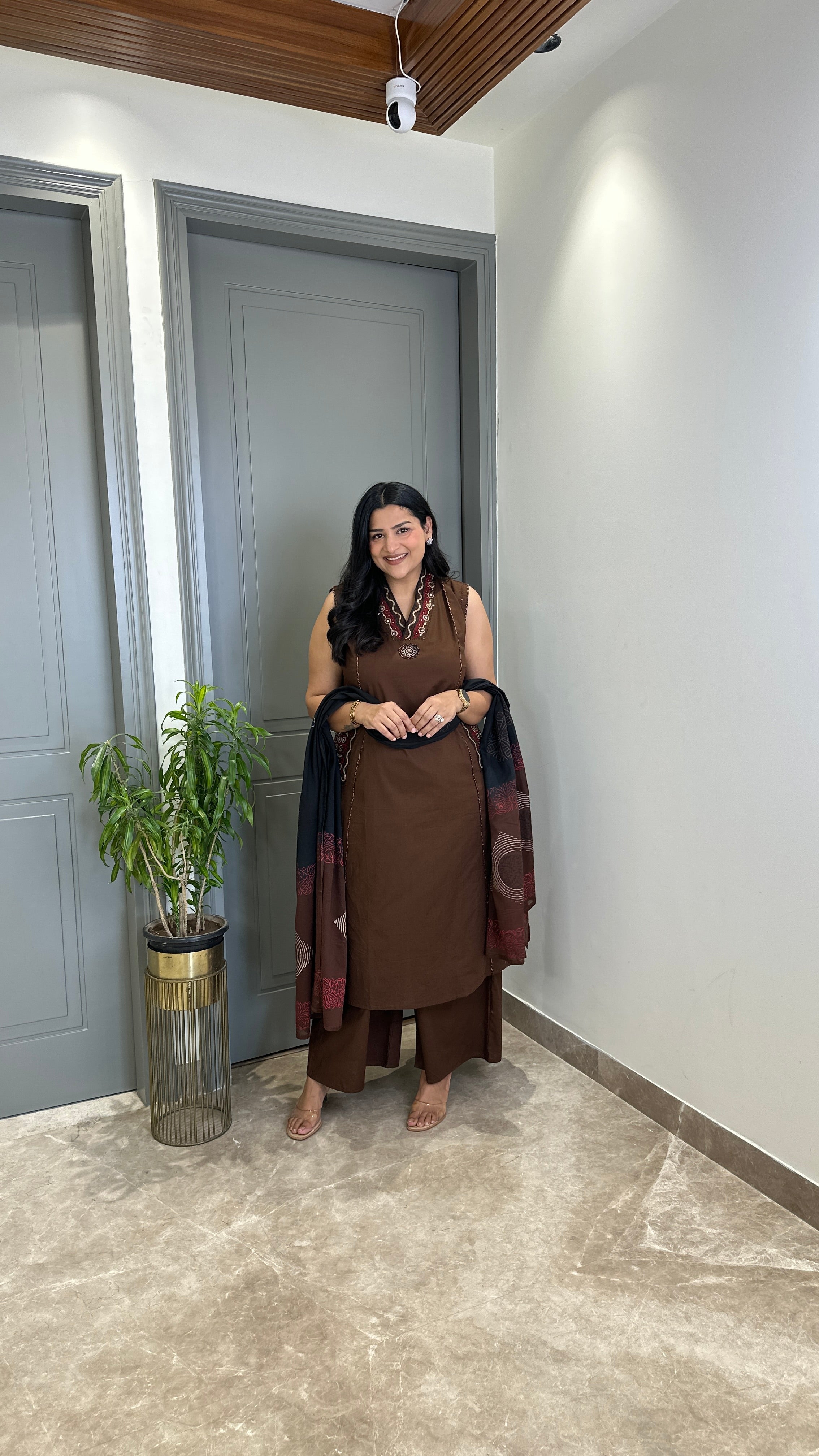 Tara Brown Cutsleeve Suit Set shrisa.in
