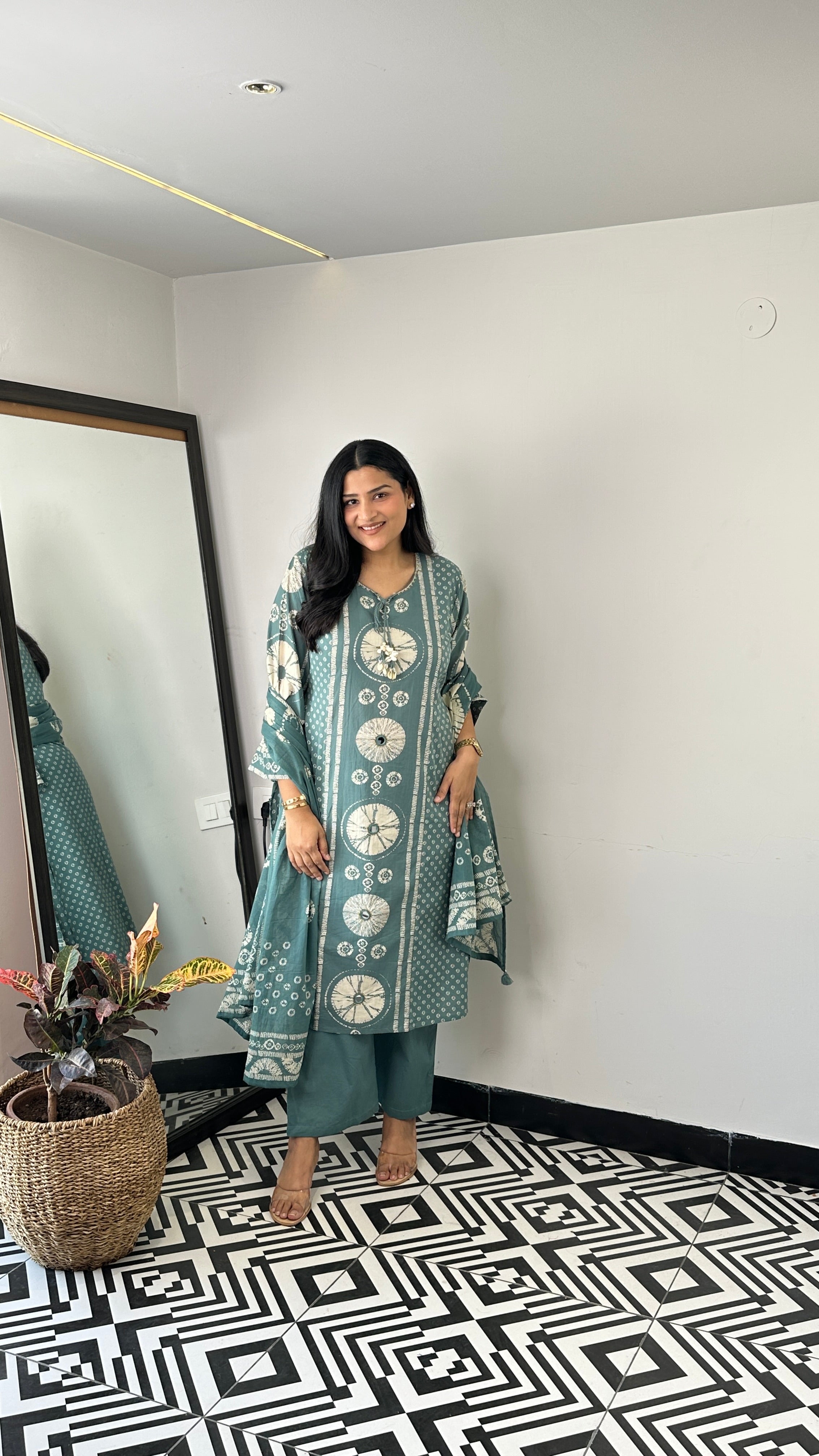 ⁠Tie & Dye Firozi Pure Cotton Suit Set shrisa.in