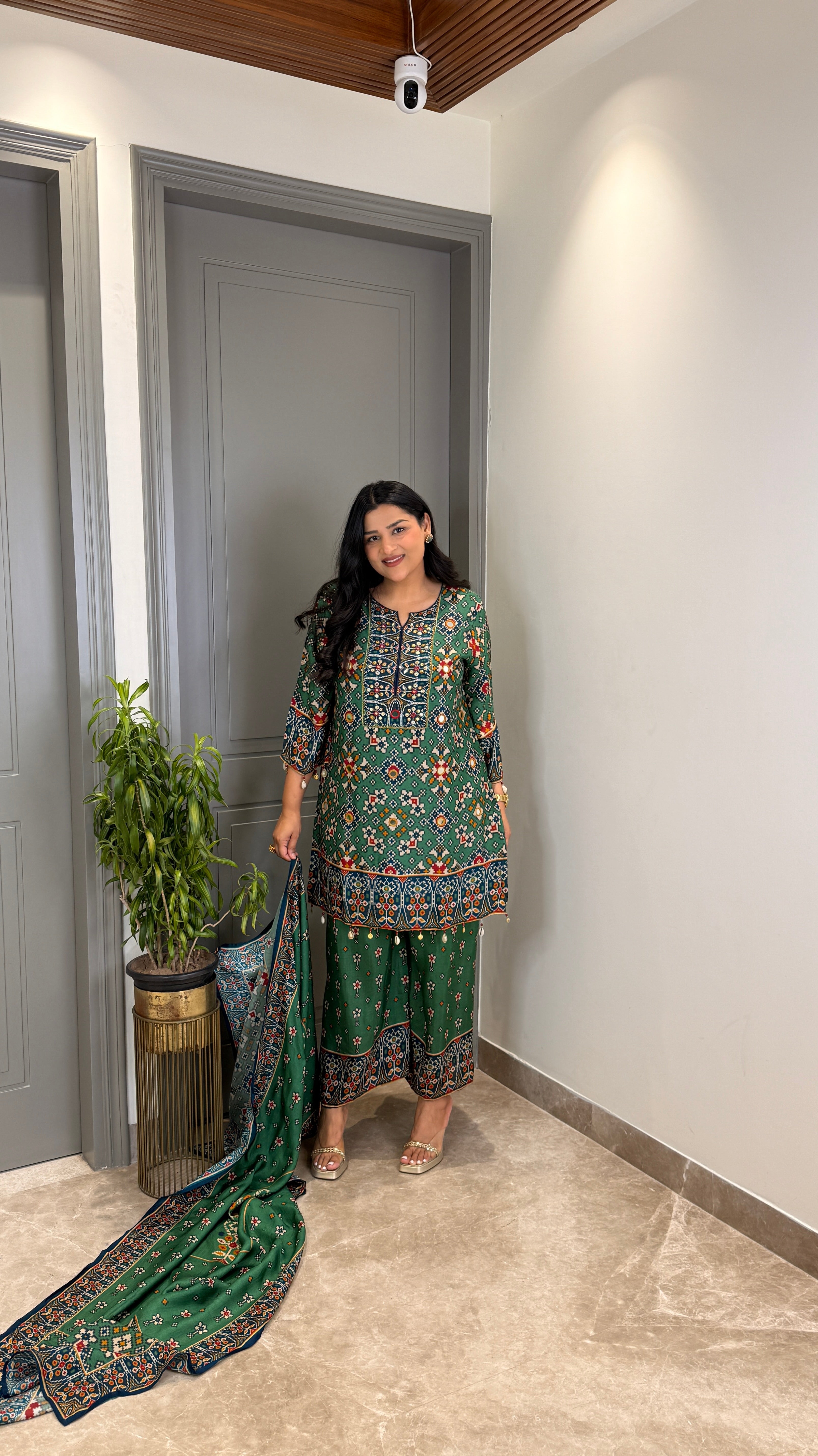 Green Patola Silk Suit Set shrisa.in