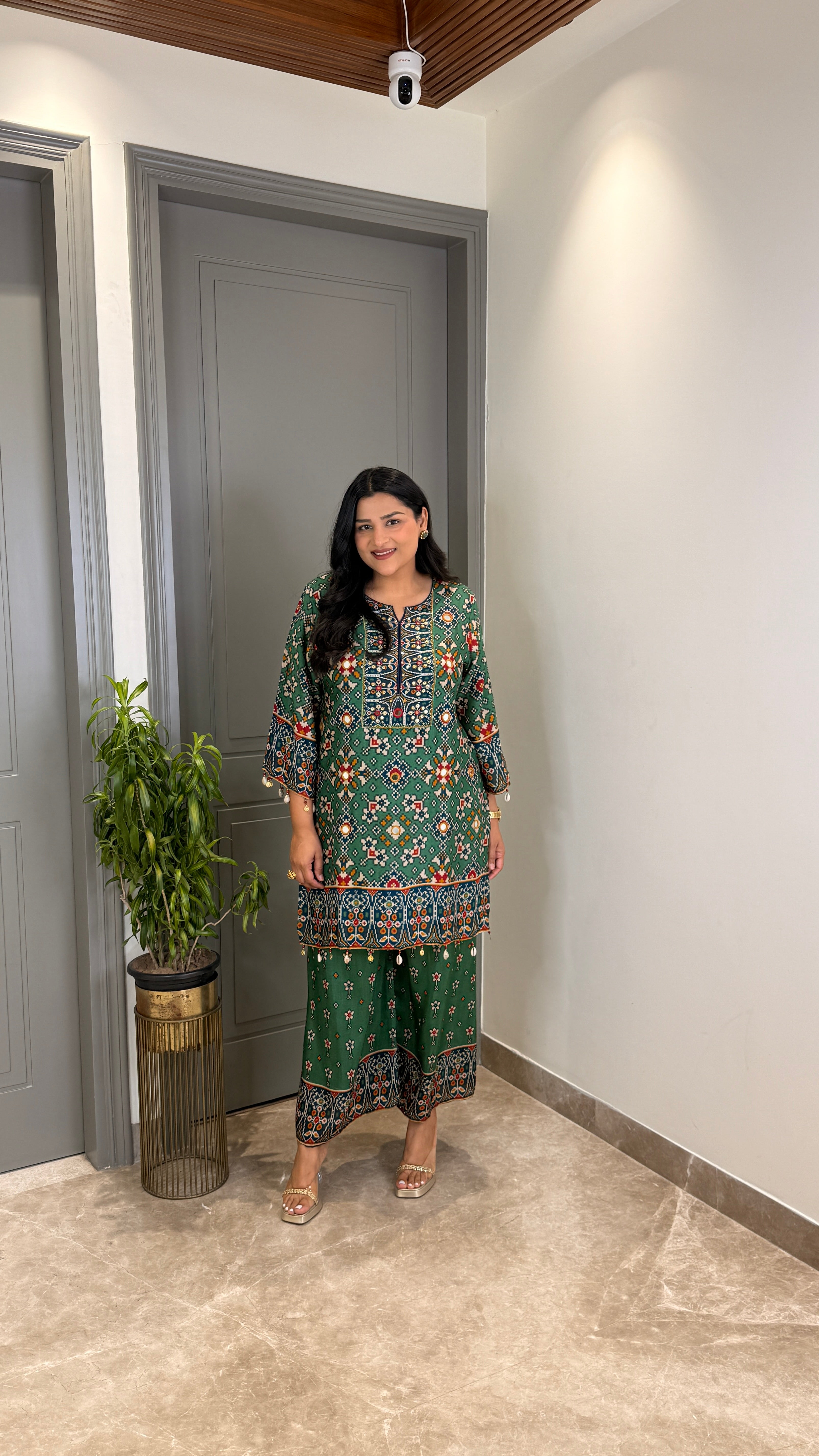 Green Patola Silk Suit Set shrisa.in