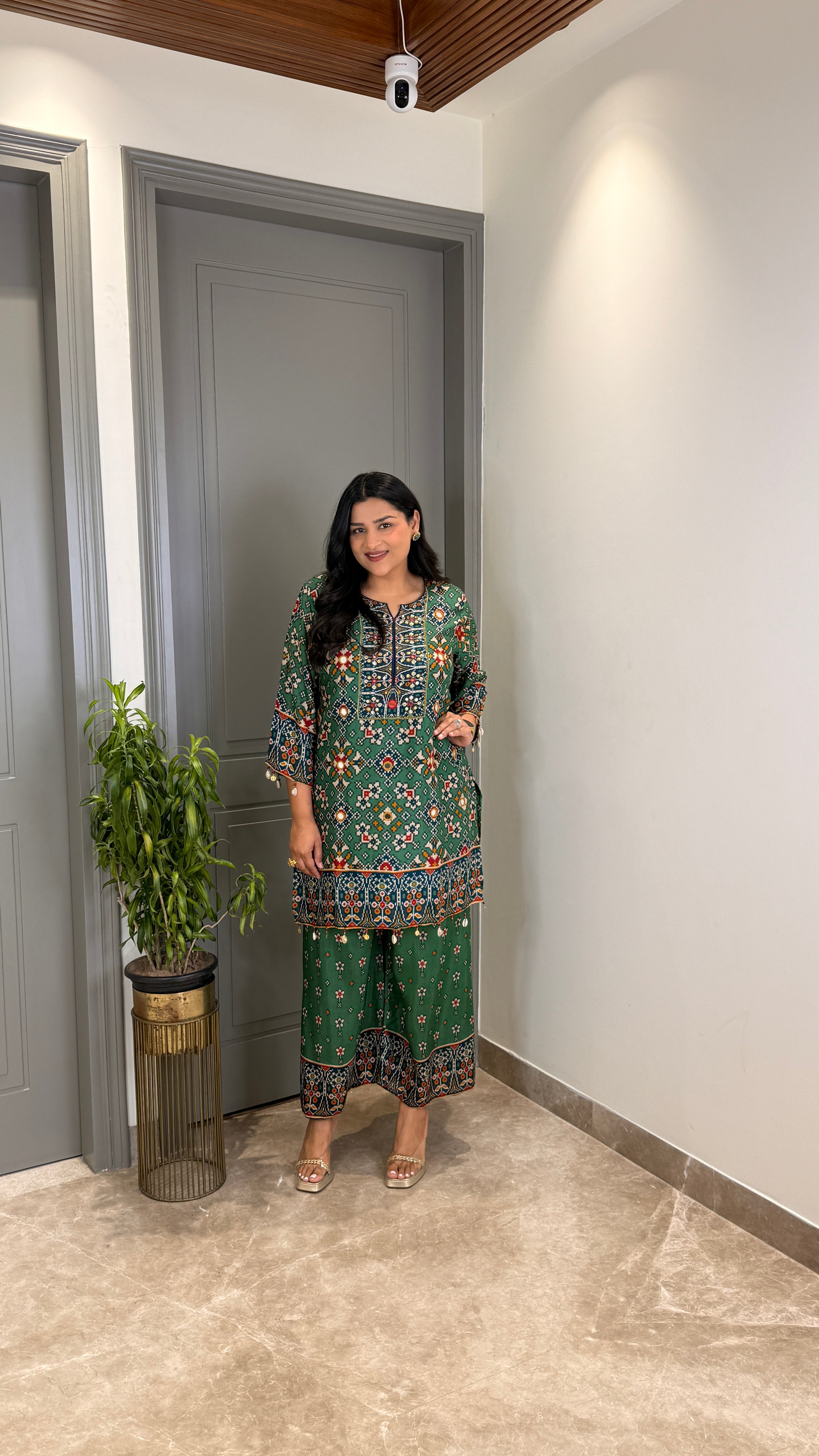 Green Patola Silk Suit Set shrisa.in