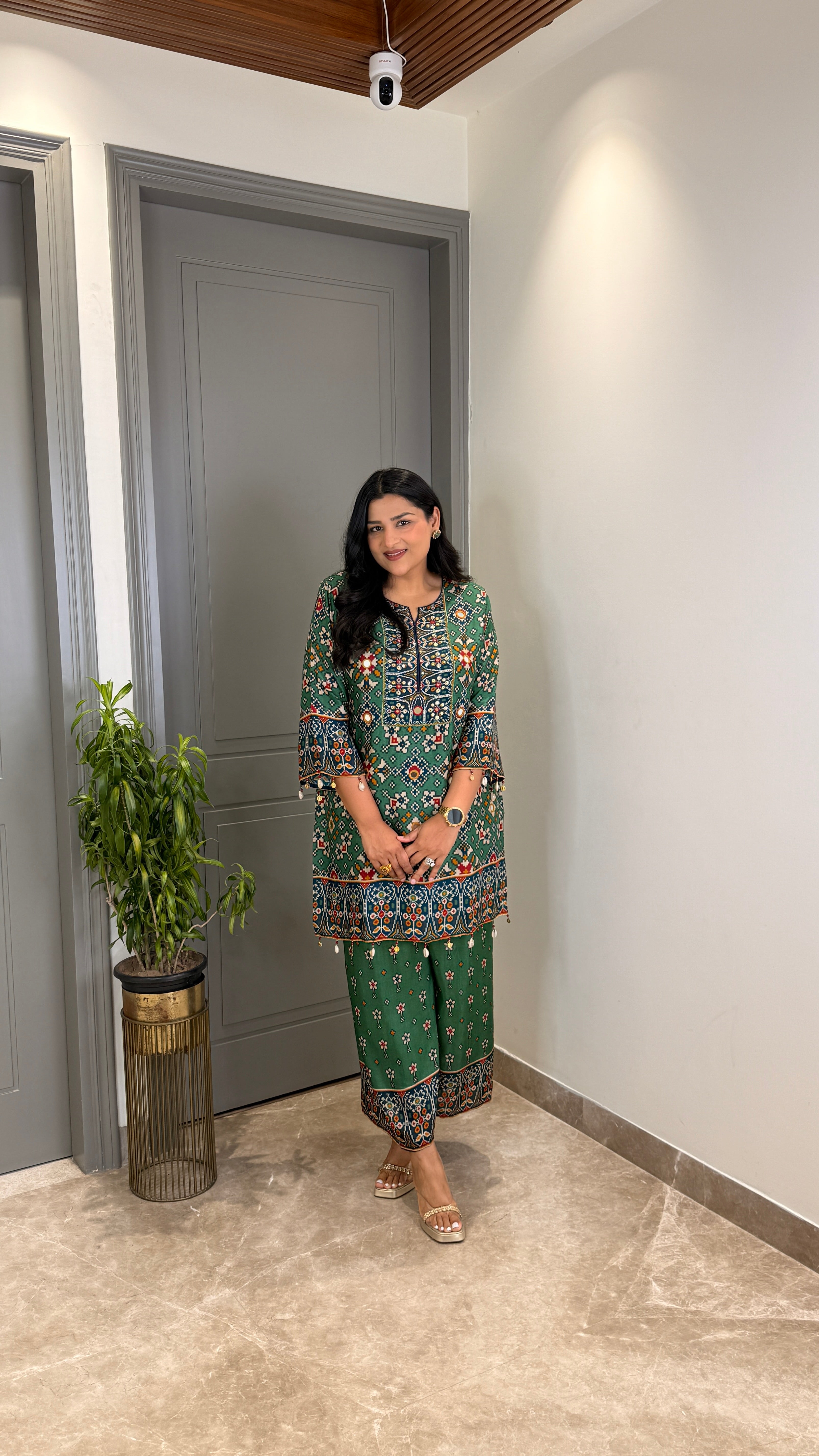 Green Patola Silk Suit Set shrisa.in
