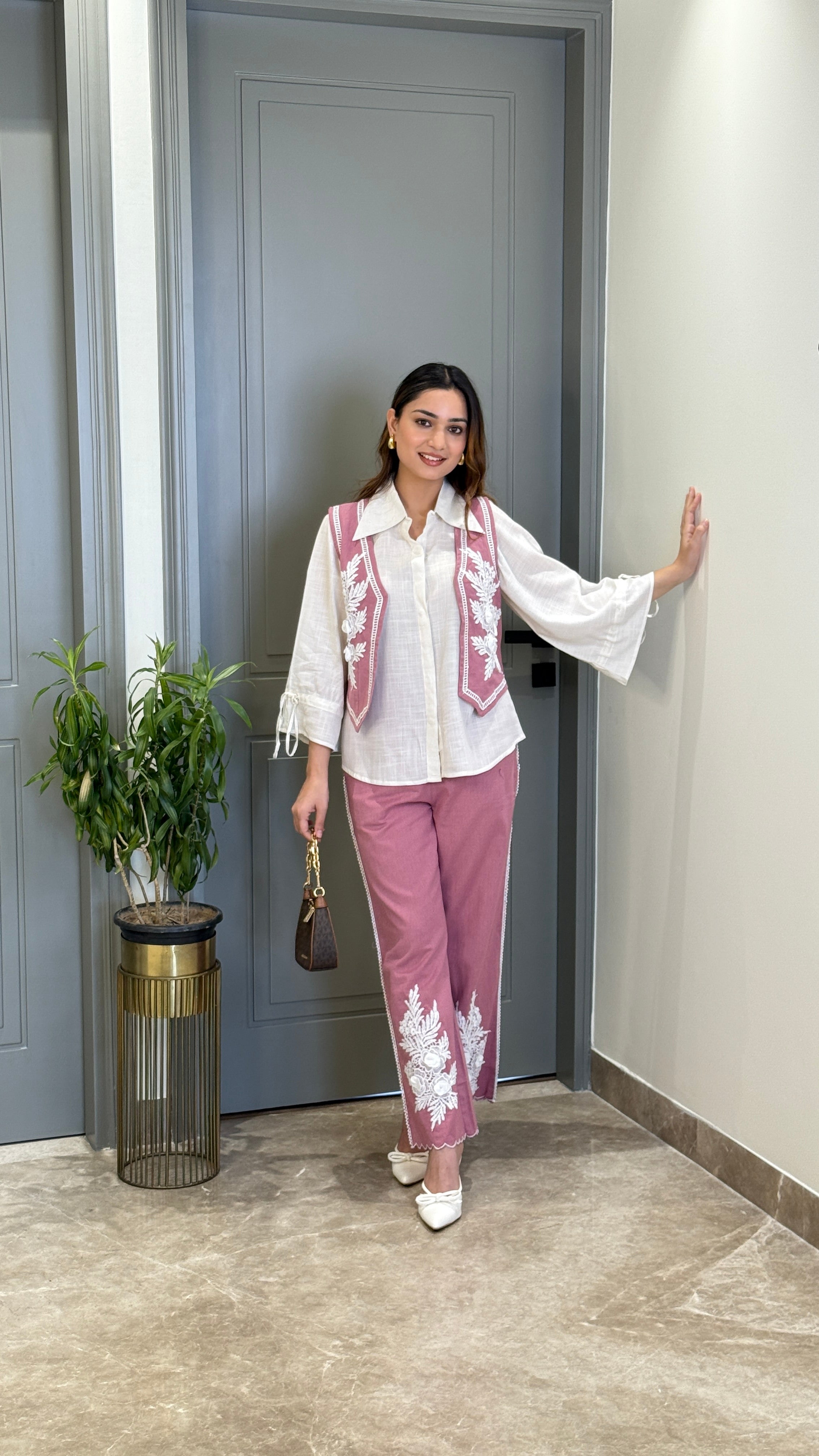 Vasket Flower Motif Mauve Cord Set