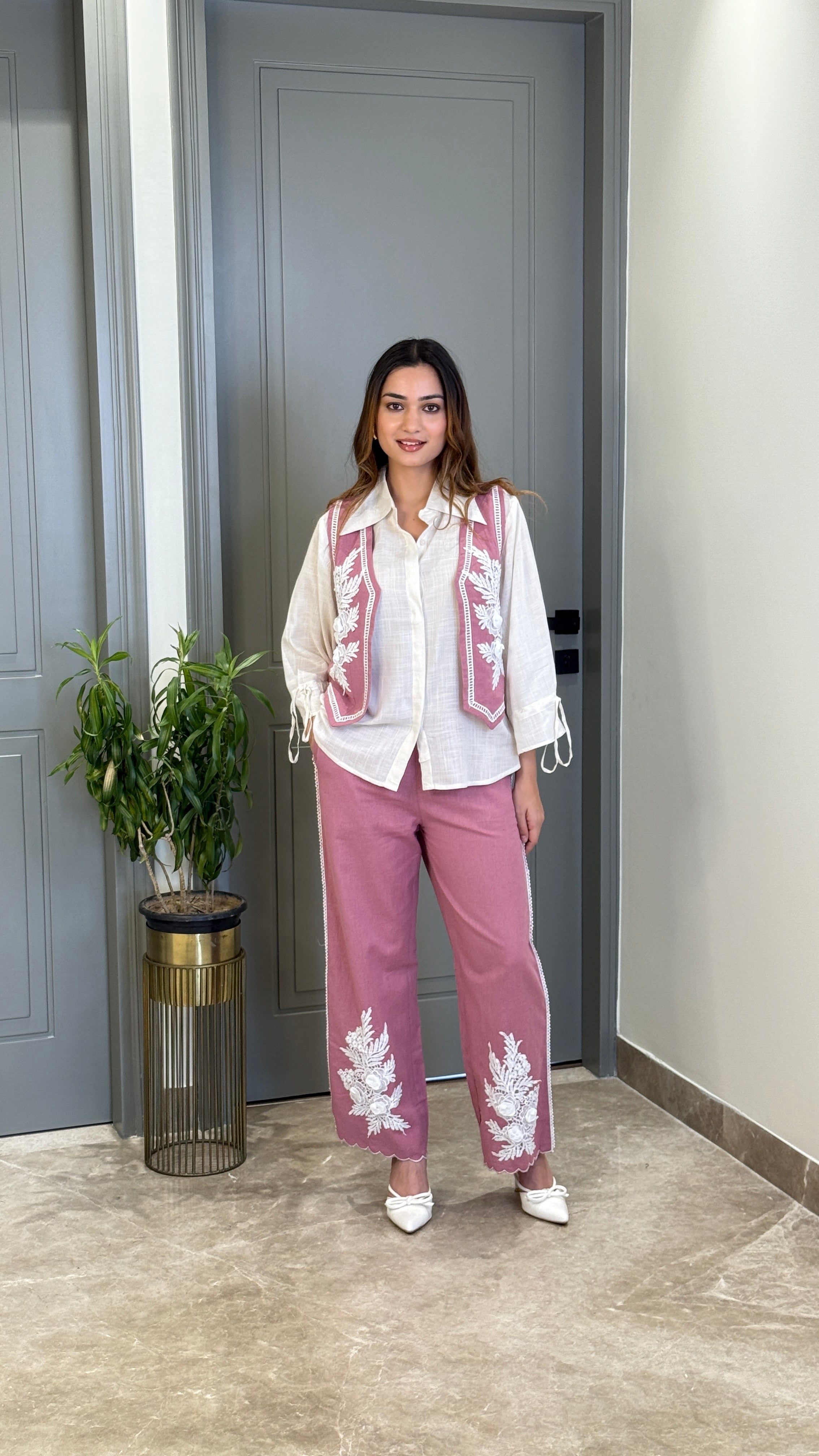 Vasket Flower Motif Mauve Cord Set