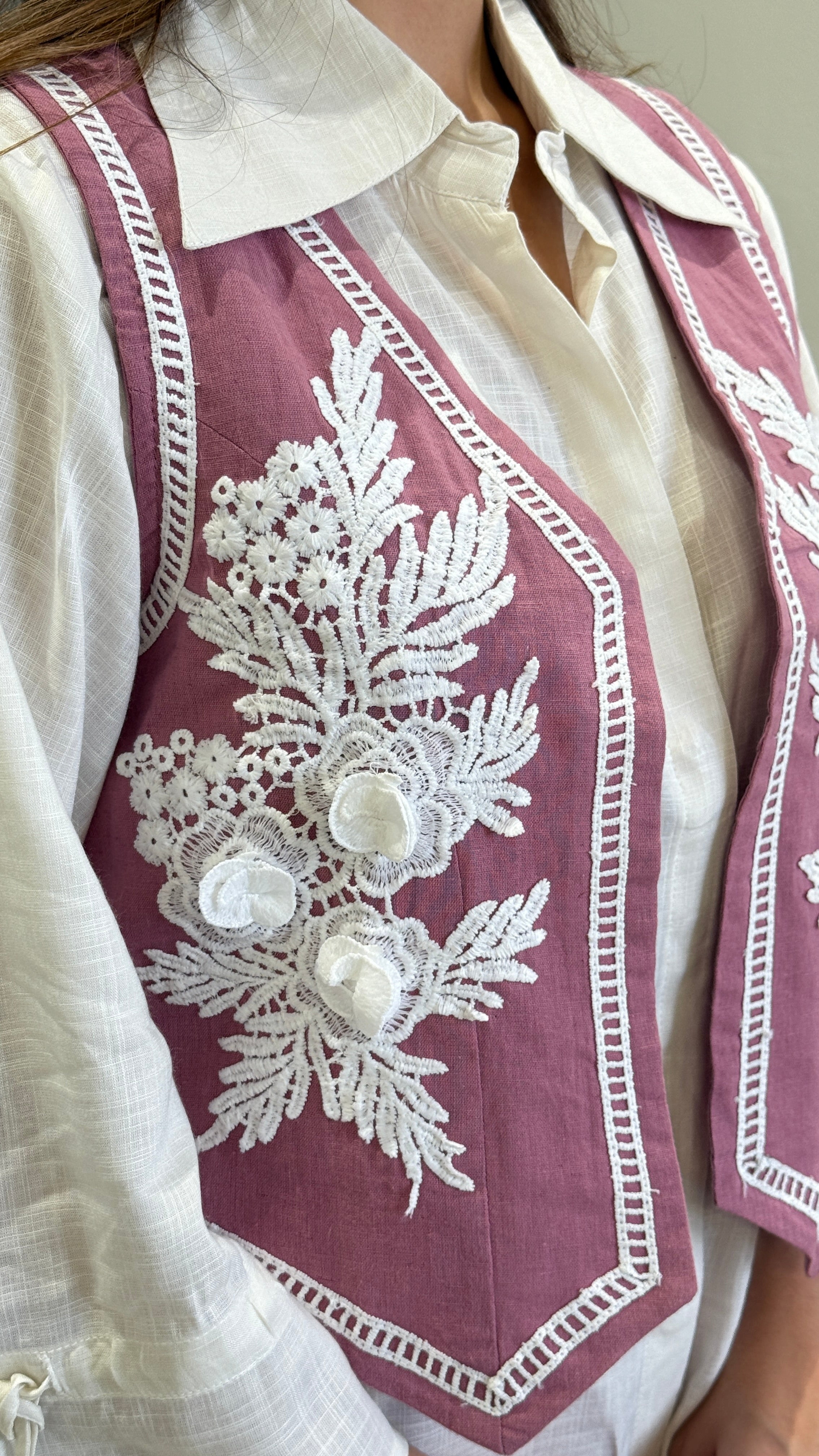 Vasket Flower Motif Mauve Cord Set