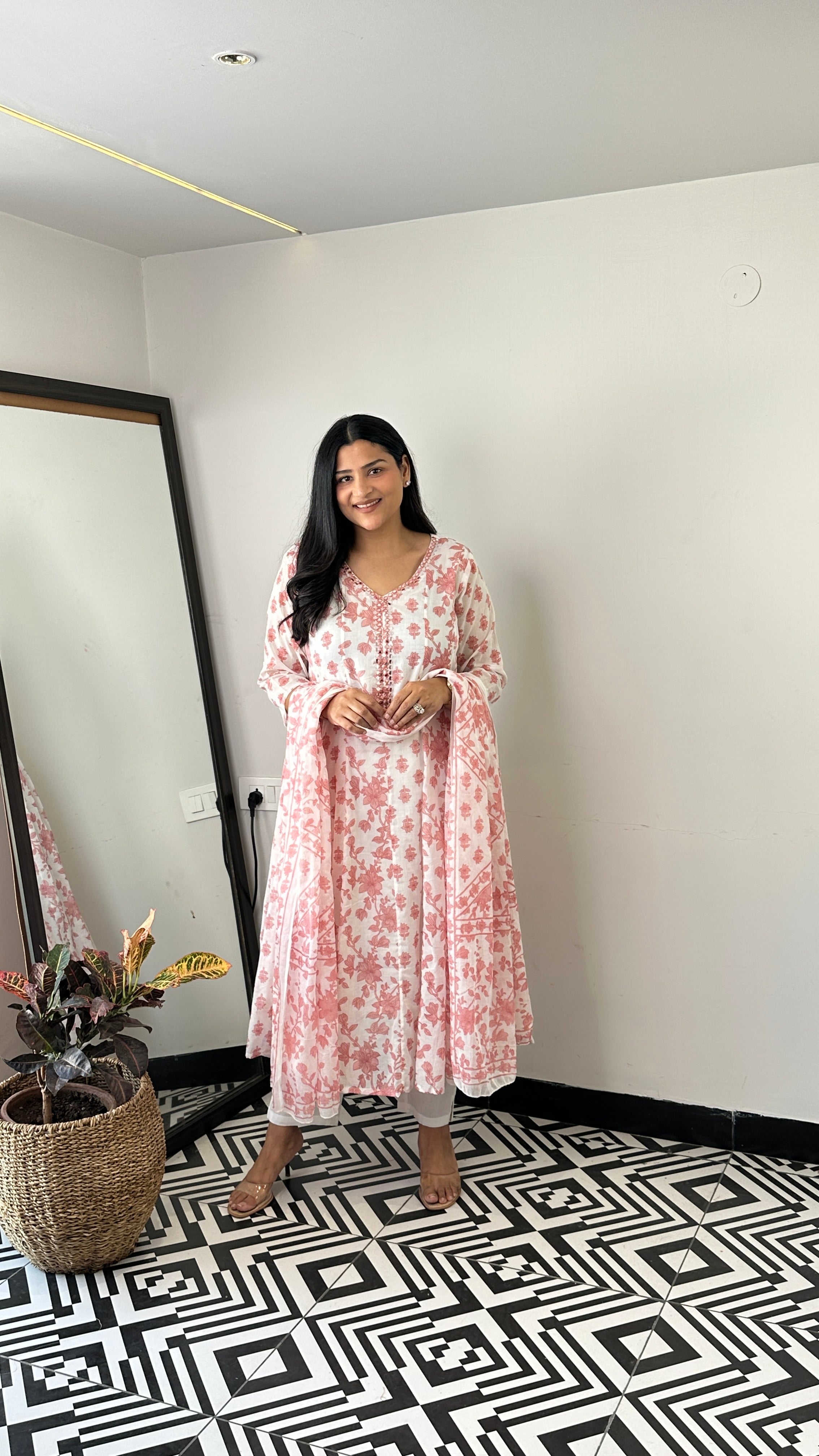 Soft Pink Floral Anarkali Suit Set shrisa.in