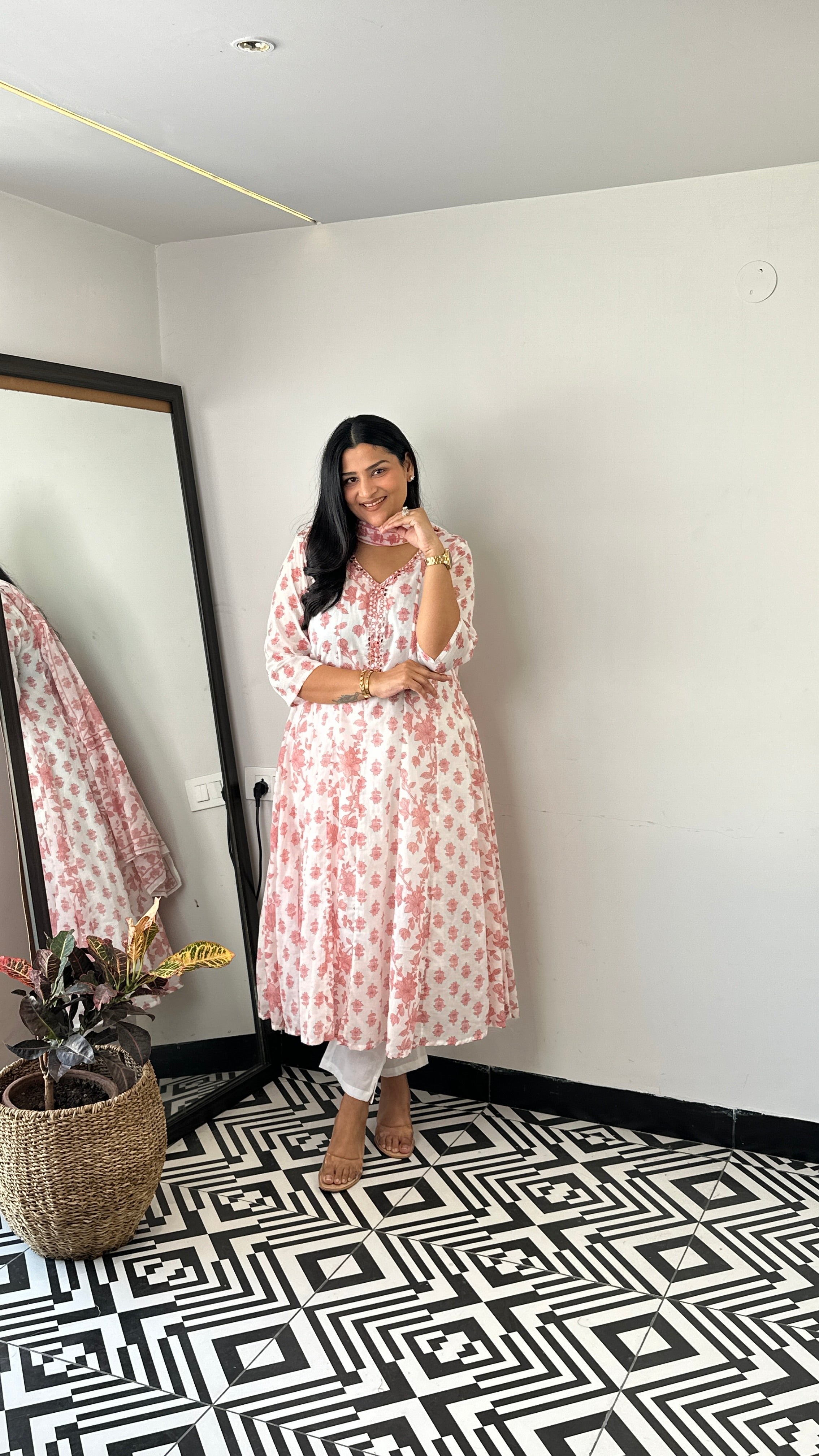 Soft Pink Floral Anarkali Suit Set shrisa.in