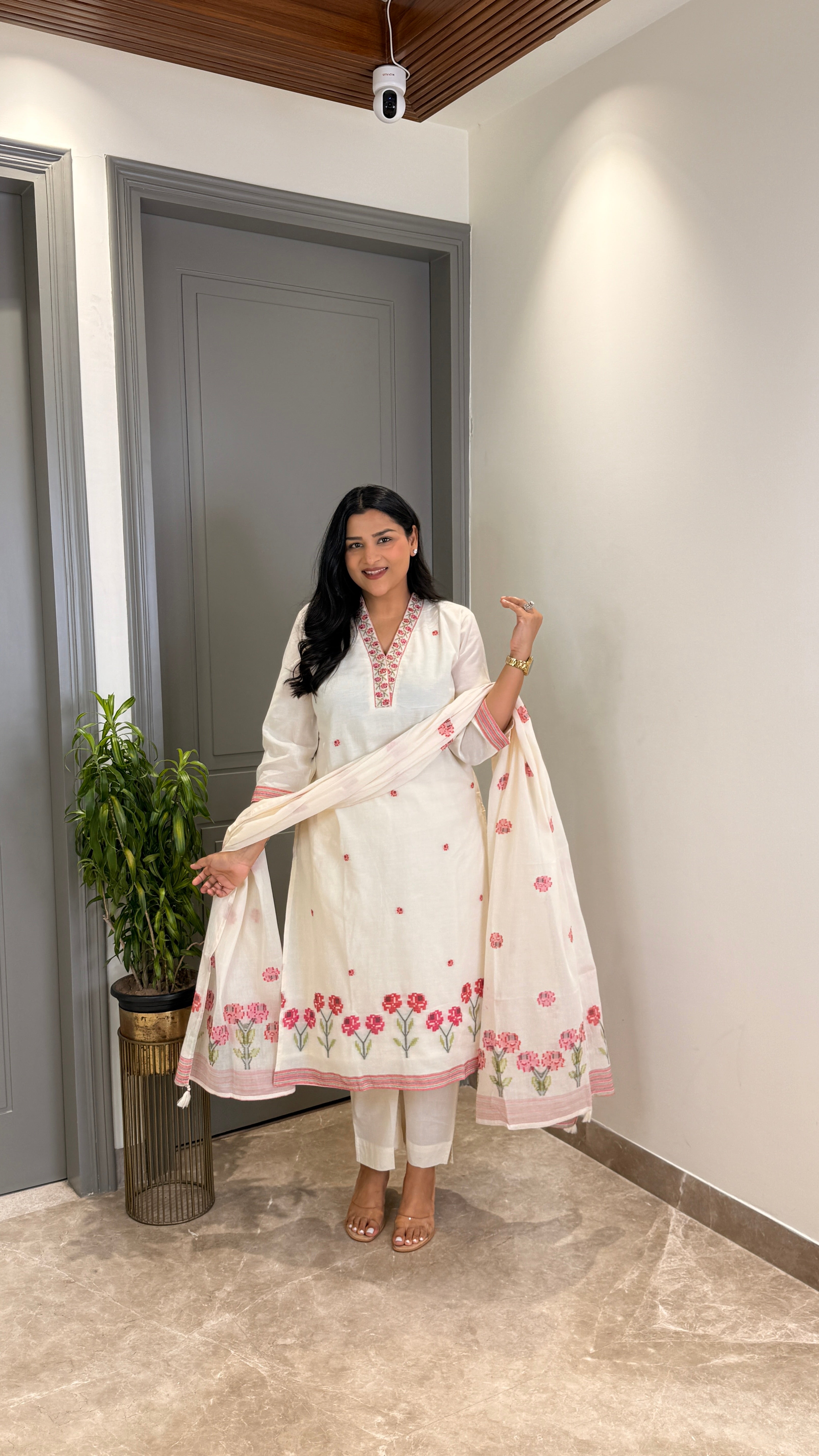 Jamdani Floral Suit Set shrisa.in