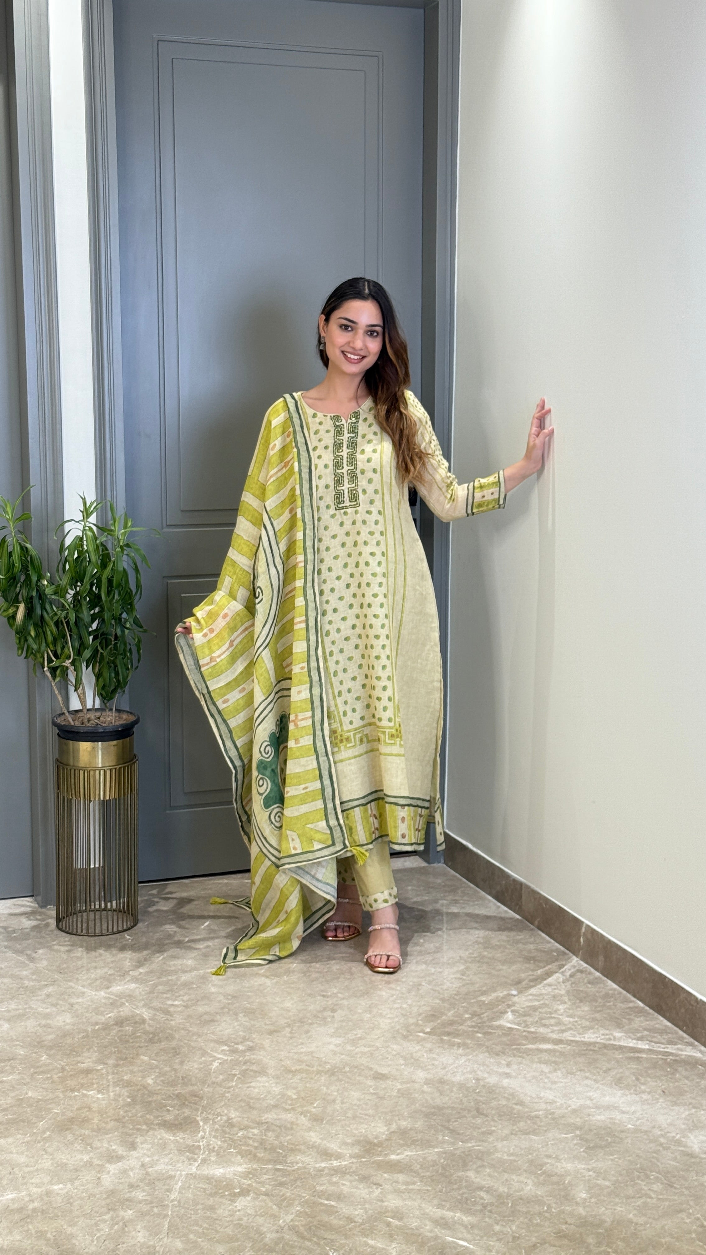 Pantone Linen Suit Set