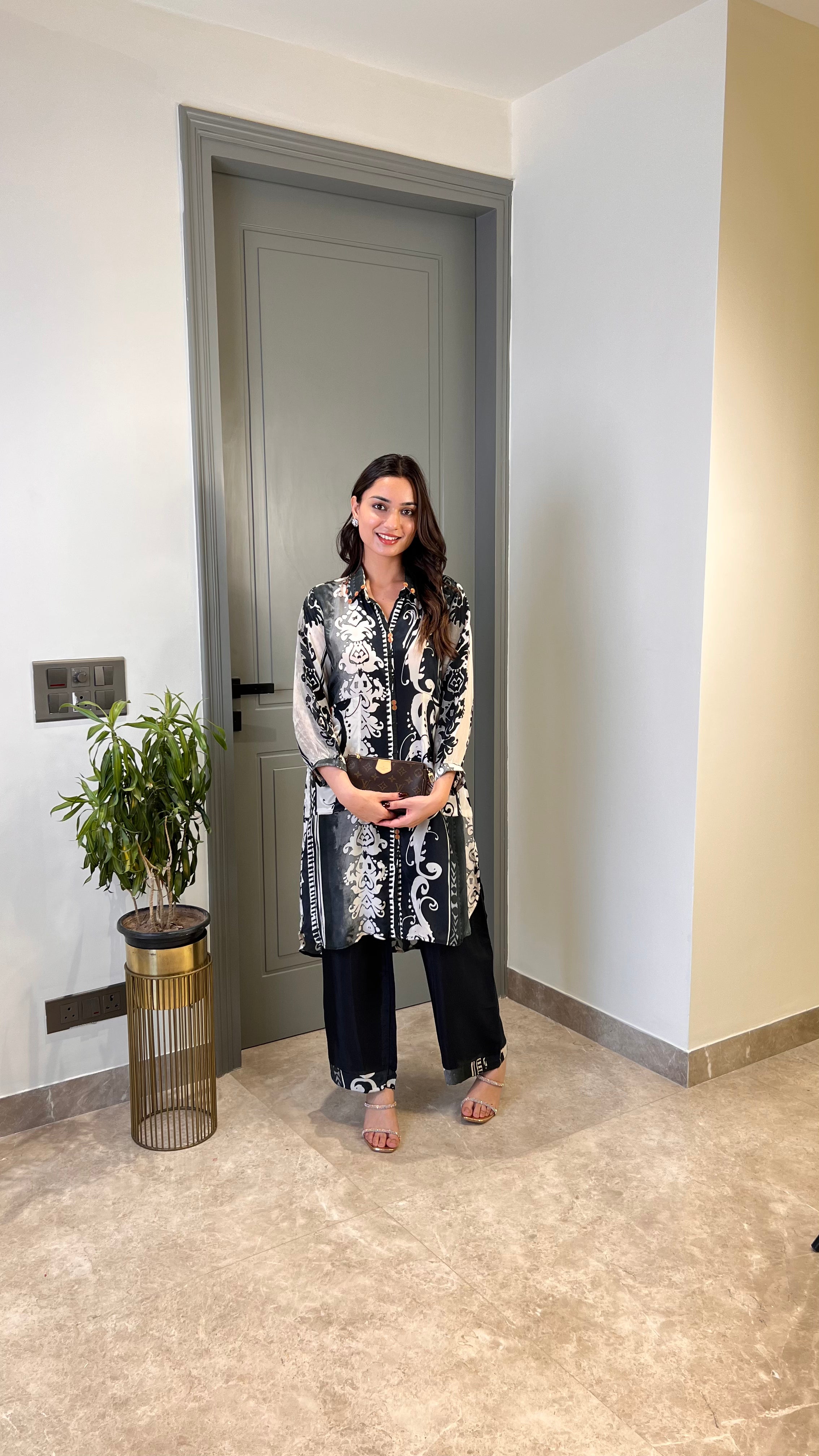 Black & White Coin Crepe Cord Set