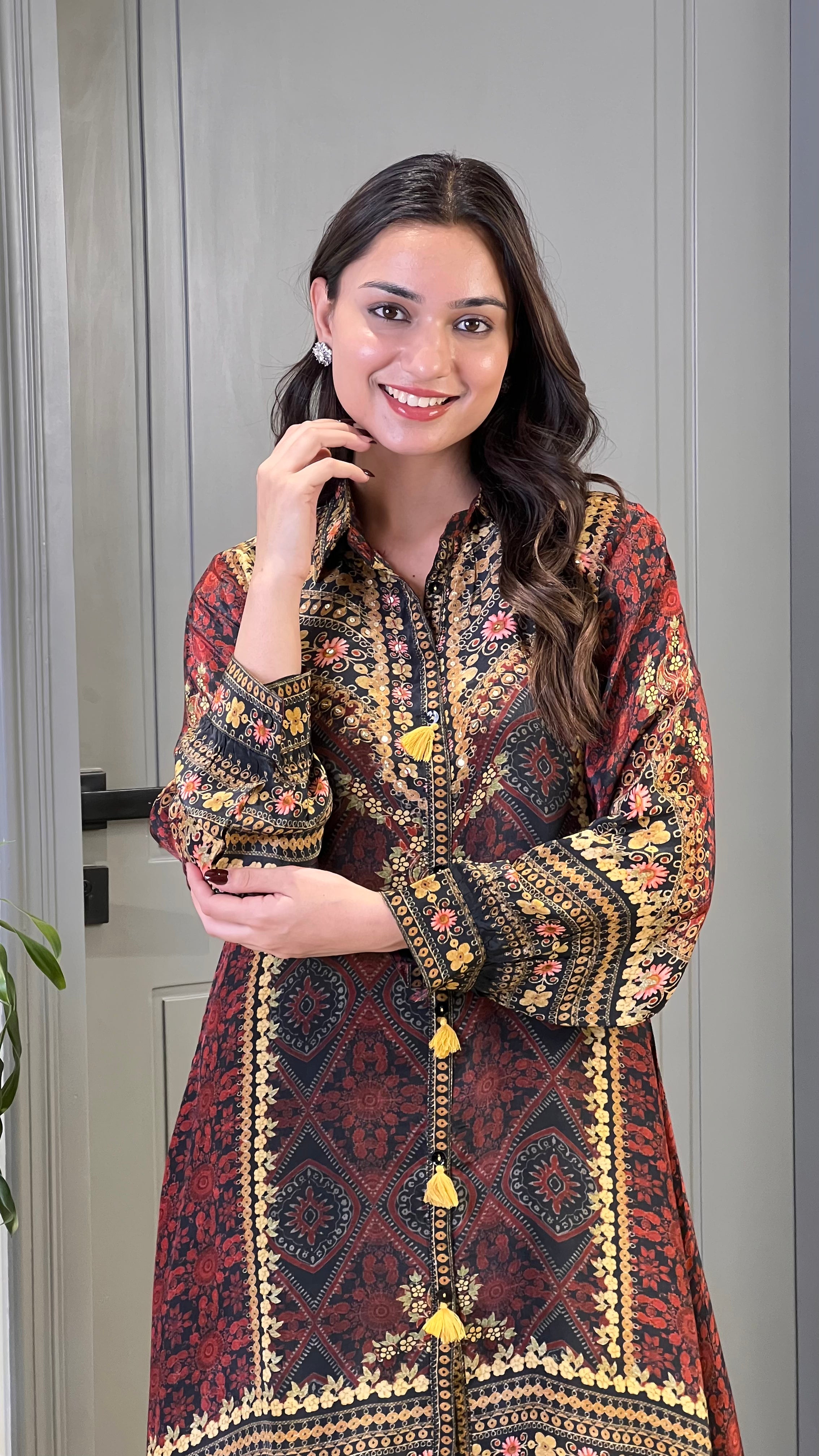 Black and Golden Crepe Cord Set 