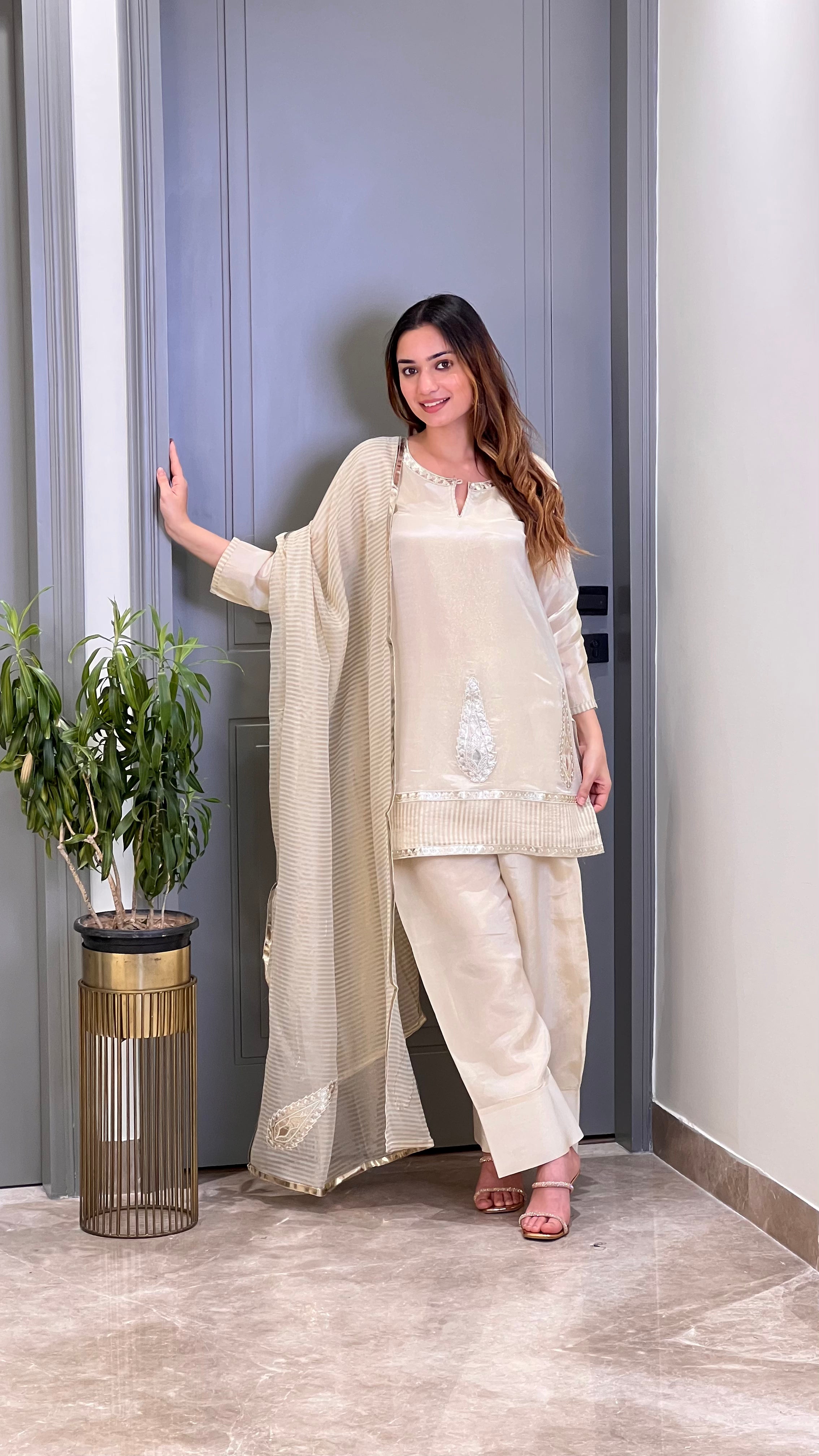 Tissue Ivory Farshi Suit Set