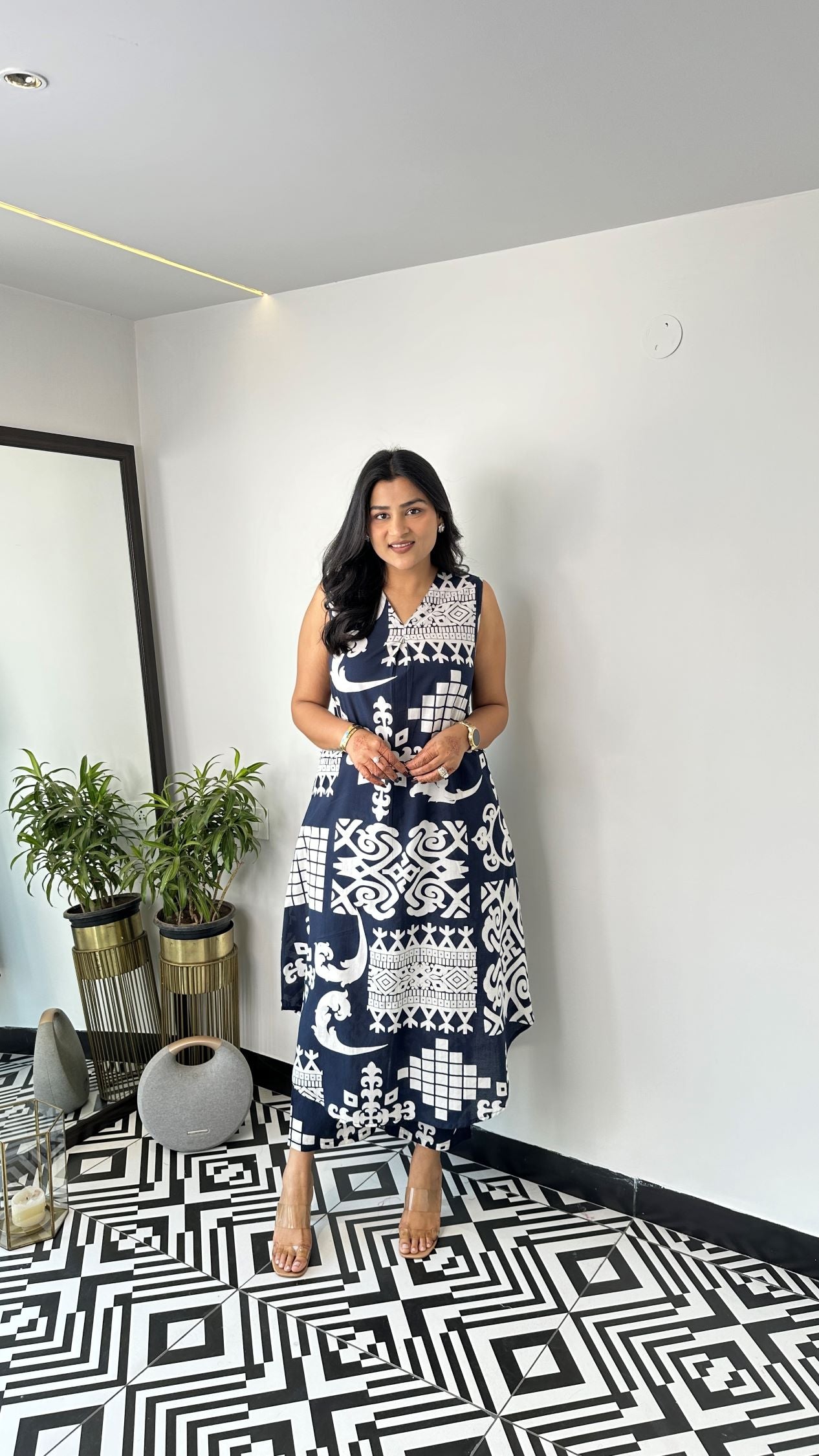 Sleeveless Vintage Navy Blue Kurta Pants