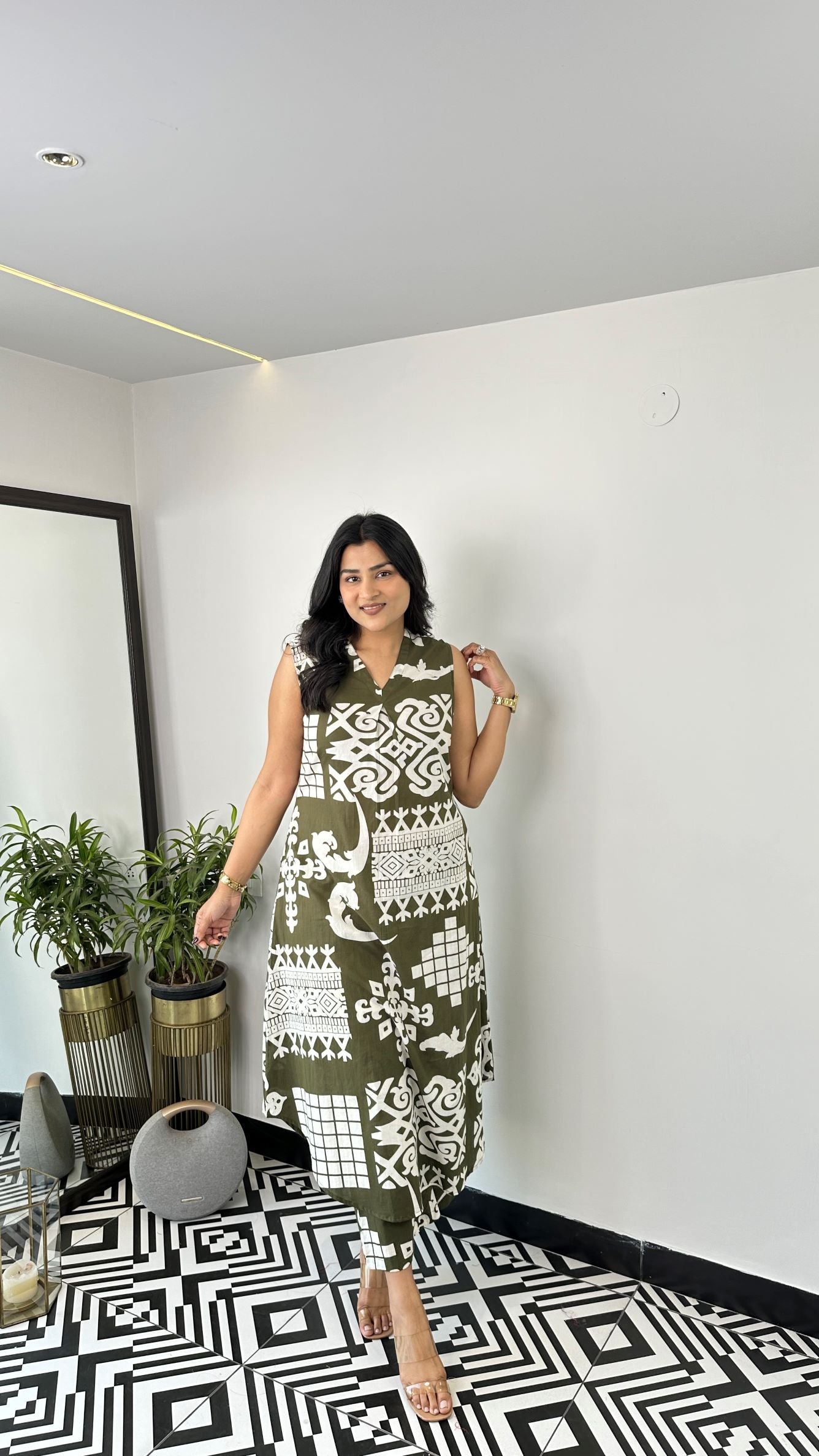 Sleeveless Vintage Olive Kurta Pants