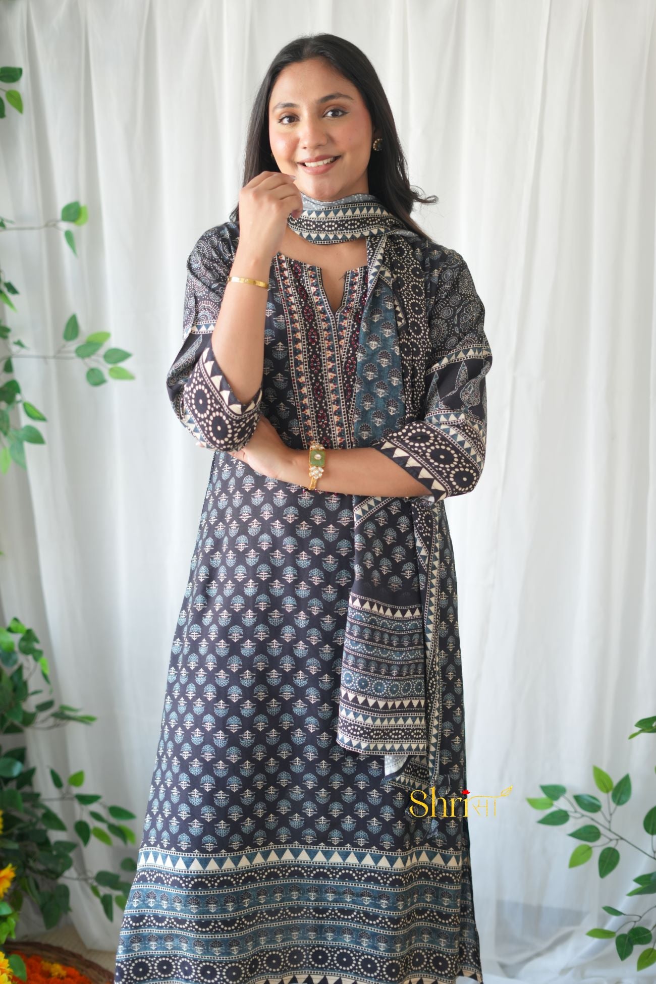 Zainab Suit Set