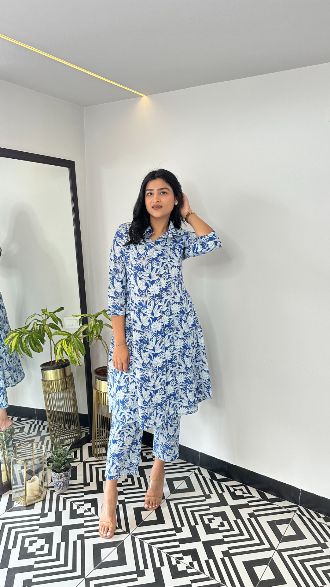 https://shrisa.in/wp-content/uploads/2023/09/Blue-and-white-floral-cotton-cord-set-6.jpg