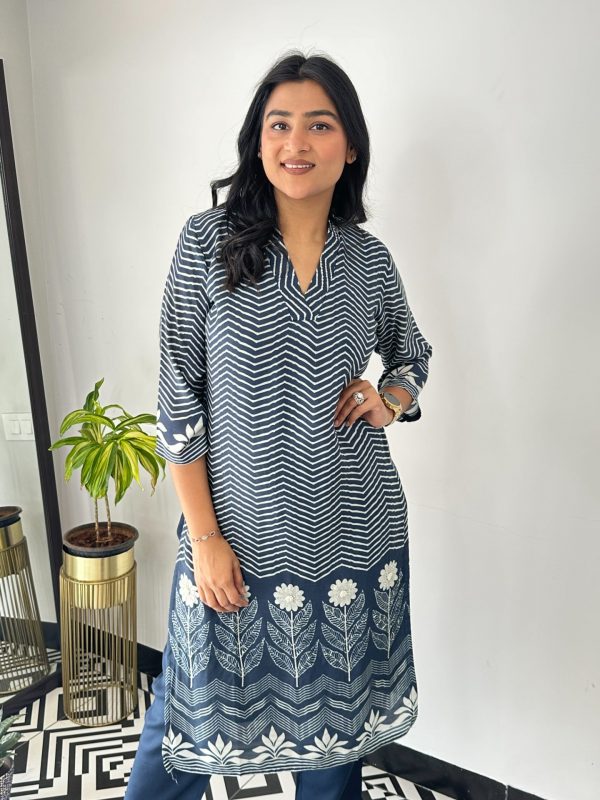 Blue pearl and cut dana kurta set - Image 4