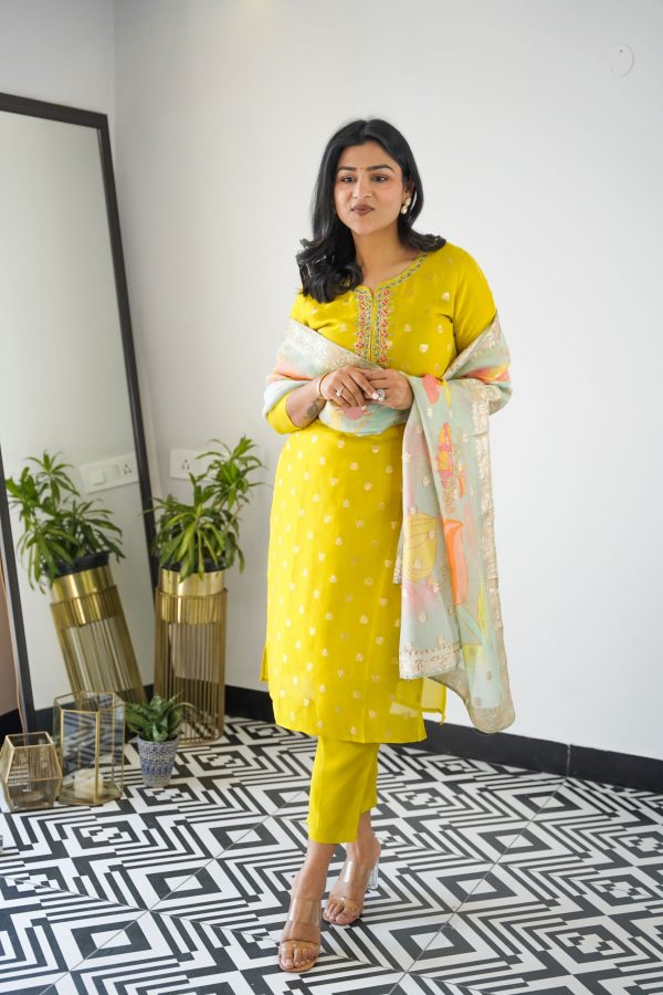 Banarasi Suit Set